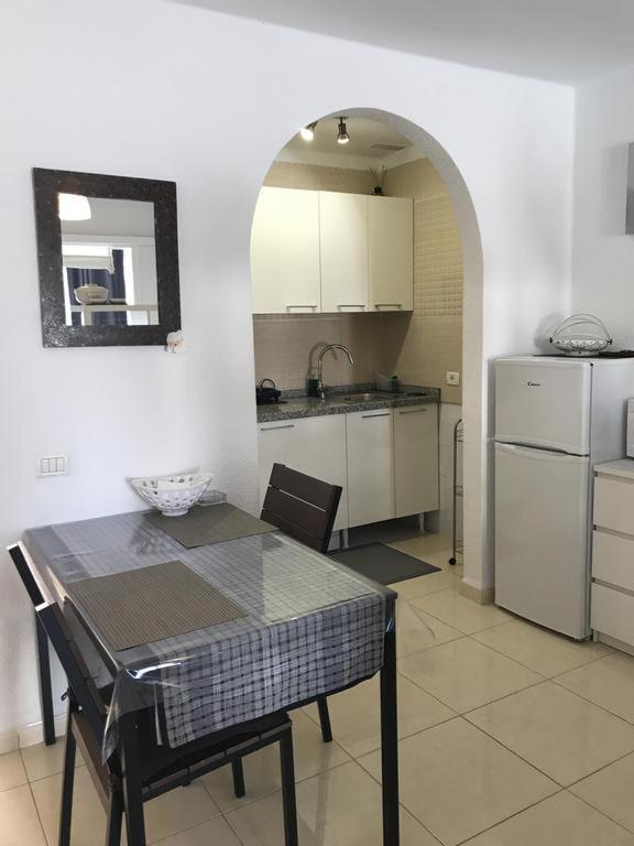 Fantastic Large Studio In Front Of Beach Heated Pool Wifi Arona  Pokój zdjęcie